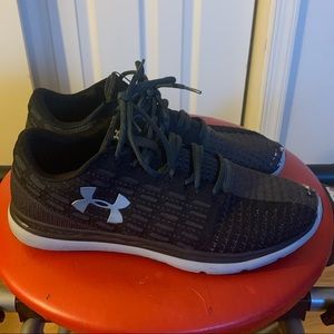 Men’s Size 10.5 Under Armour Shoes